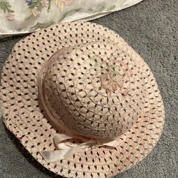 Floral White Easter Dress with Accessories 🐣 🐰 👒 👗 - Picture 3 of 15